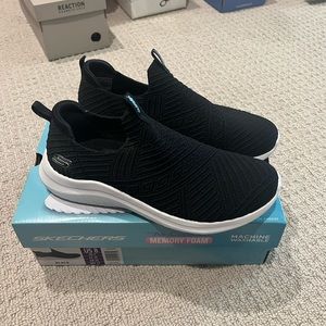Skechers slip on memory foam brand new